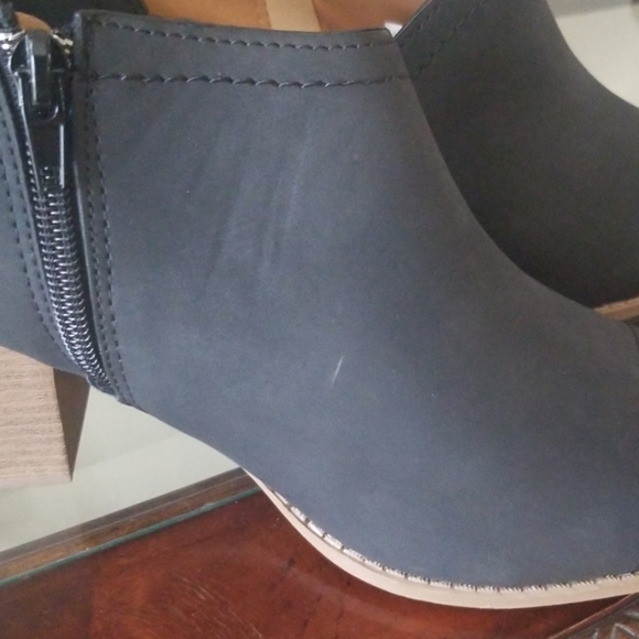 NWOB Qupid black peep toe bootie size 10 - Picture 5 of 5